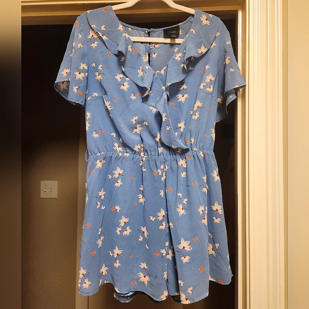 Floral Blue Romper, size Large